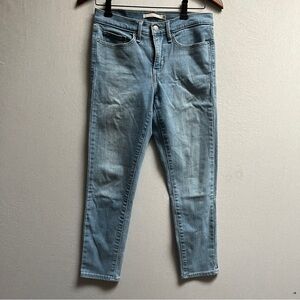 Levi’s 311 shaping skinny crop Light Blue Jeans Sz 27